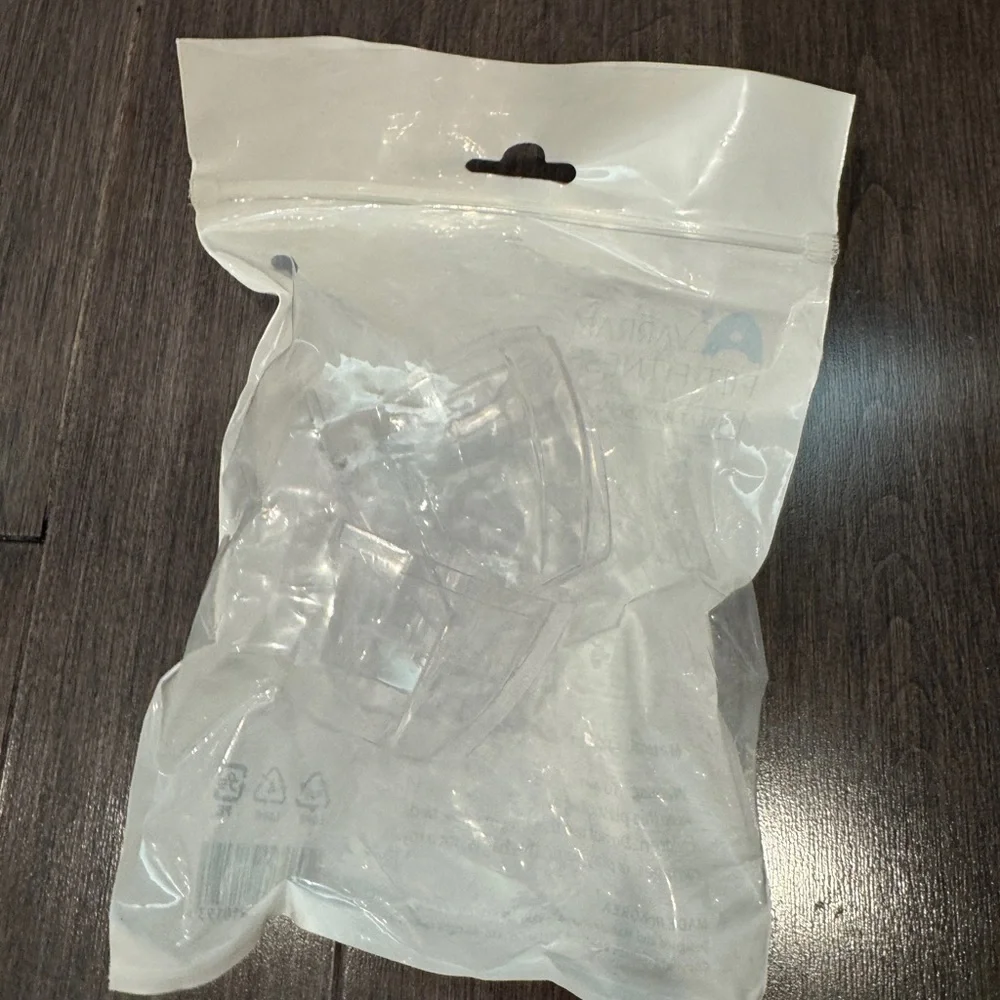 NWT Varram Pet Fitness Dog Toy - White Small Treat Box